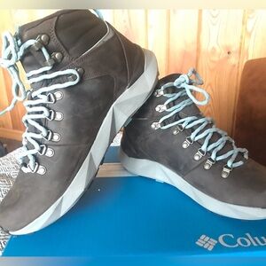 Columbia Outdry Techlite hiking boot (womens)
